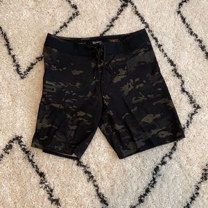 Billabong black multicam boardshorts men’s 32